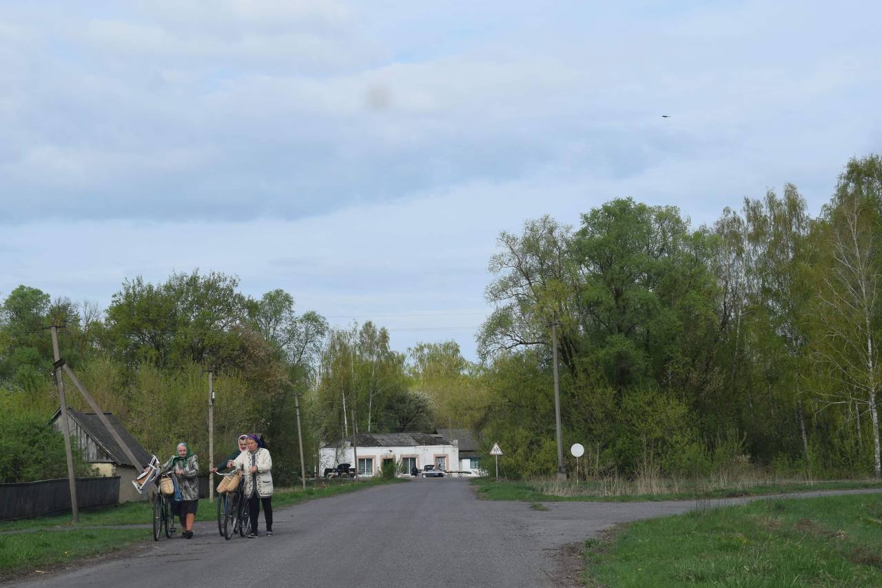 Як живуть люди у найвіддаленішому селі громади