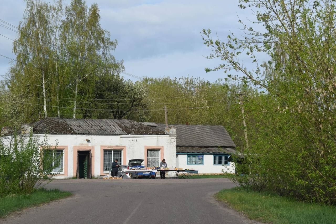 Як живуть люди у найвіддаленішому селі громади