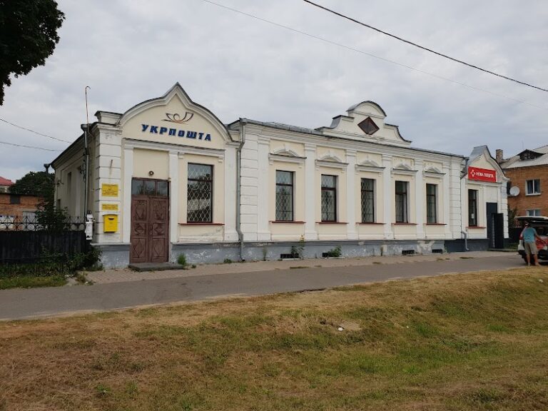Нова Пошта. Вантажне відділення №1 (до 1100 кг) м. Батурин, Чернігівська область — Пошта та послуги у Батурині
