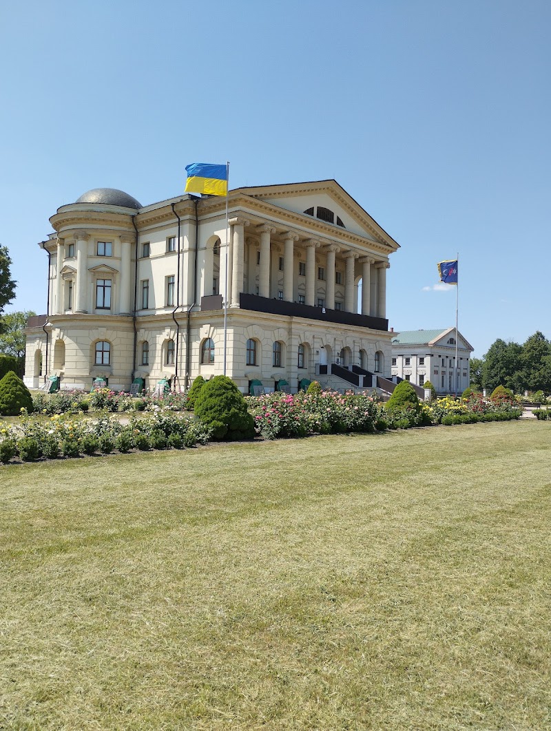 Палац гетьмана Кирила Розумовського Національний заповідник “Гетьманська столиця”